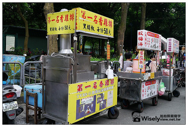 【食記】台北市。信義區：五分埔美食＠第一名香雞排、歐斯特廟口咖啡、廟口老牌肉羹、懷念的麵～進安宮必訪小吃美食