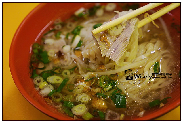 【食記】台北市。信義區：五分埔美食＠第一名香雞排、歐斯特廟口咖啡、廟口老牌肉羹、懷念的麵～進安宮必訪小吃美食