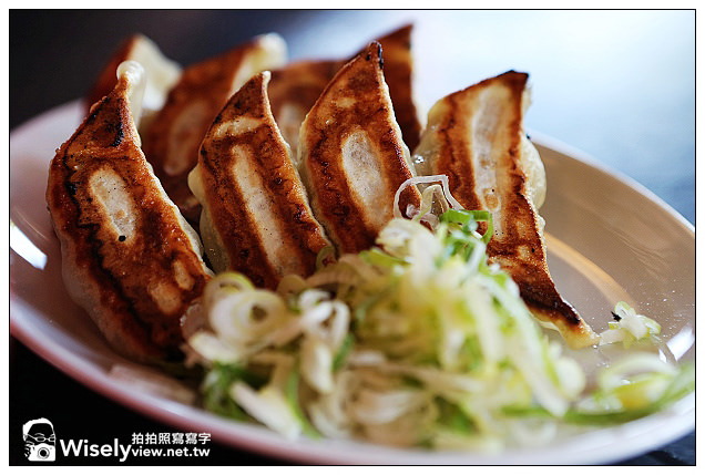 【旅行】2013日本北陸。富山縣富山市：麵屋伊呂波(射水本店)＠有名的醬油黑拉麵，曾連續三年獲得東京拉麵秀冠軍~富山特色美食