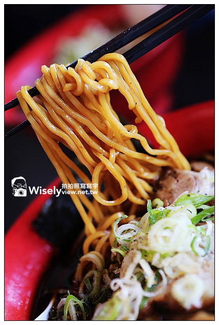 【旅行】2013日本北陸。富山縣富山市：麵屋伊呂波(射水本店)＠有名的醬油黑拉麵，曾連續三年獲得東京拉麵秀冠軍~富山特色美食
