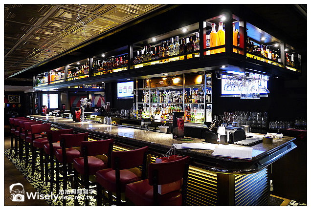 【食記】台北市。萬華區：西門町商圈＠TGI FRIDAY～全新裝潢更添設計感，菜色翻新提升風味