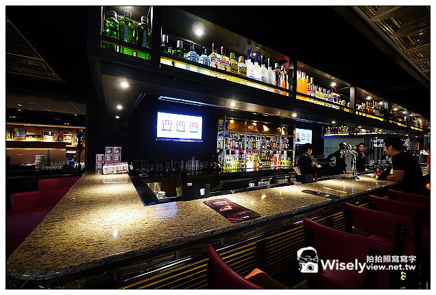 【食記】台北市。萬華區：西門町商圈＠TGI FRIDAY～全新裝潢更添設計感，菜色翻新提升風味