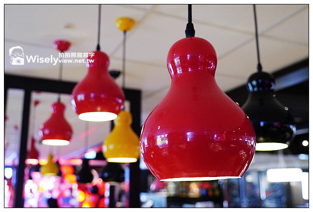 【食記】台北市。萬華區：西門町商圈＠TGI FRIDAY～全新裝潢更添設計感，菜色翻新提升風味