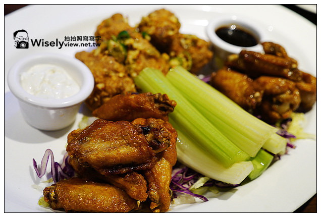 【食記】台北市。萬華區:西門町商圈@TGI FRIDAY~全新裝潢更添設計感,菜色翻新提升風味 【食記】台北市。萬華區:西門町商圈@TGI FRIDAY~全新裝潢更添設計感,菜色翻新提升風味