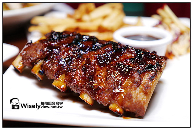 【食記】台北市。萬華區:西門町商圈@TGI FRIDAY~全新裝潢更添設計感,菜色翻新提升風味 【食記】台北市。萬華區:西門町商圈@TGI FRIDAY~全新裝潢更添設計感,菜色翻新提升風味