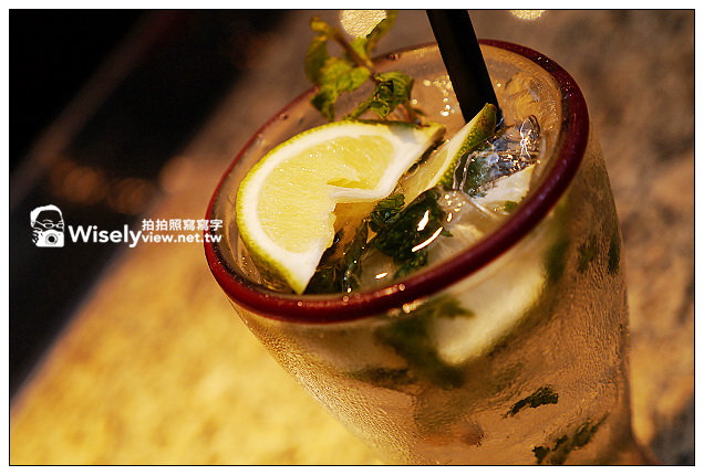 【食記】台北市。萬華區:西門町商圈@TGI FRIDAY~全新裝潢更添設計感,菜色翻新提升風味 【食記】台北市。萬華區:西門町商圈@TGI FRIDAY~全新裝潢更添設計感,菜色翻新提升風味