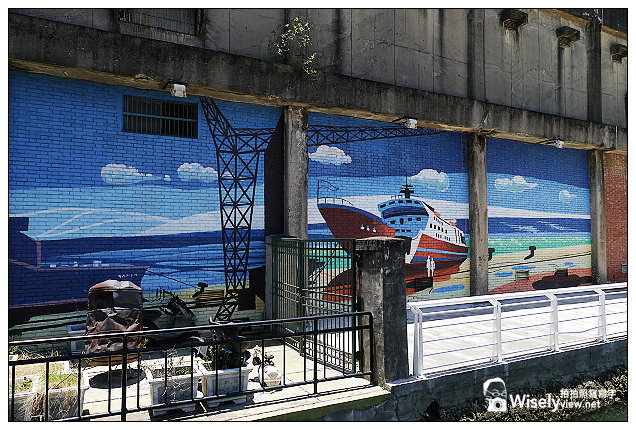 【遊記】高雄市。鹽埕區：2013駁二藝術特區＠擁有特殊彩繪與裝置藝術的必玩景點