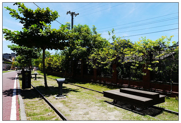 【遊記】高雄市。鹽埕區：2013駁二藝術特區＠擁有特殊彩繪與裝置藝術的必玩景點