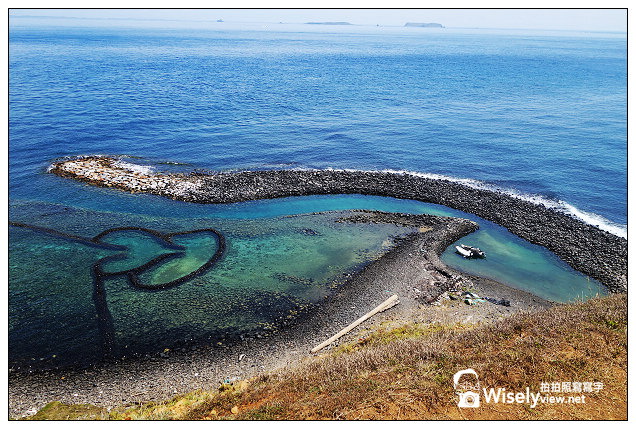 【遊記】2013離島。澎湖：七美島嶼@港口曬小管&丁香魚、小台灣、雙心石滬(近拍)，龍埕自助餐(小卷涼麵)