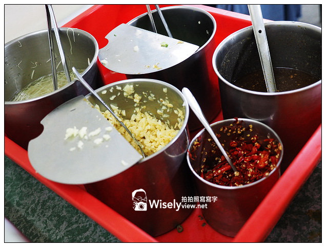 新北新店。阿輝牛肉城(阿輝現炒黃牛肉)︱冬天必嚐的牛肉一板火鍋，大坪林美食