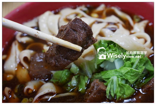 【食記】新北市。中和區:川味牛肉麵@中和廟口附近,麥當勞巷子裡的超值牛肉麵 【食記】新北市。中和區:川味牛肉麵@中和廟口附近,麥當勞巷子裡的超值牛肉麵