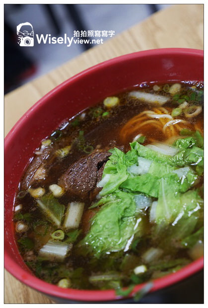 【食記】新北市。中和區:川味牛肉麵@中和廟口附近,麥當勞巷子裡的超值牛肉麵 【食記】新北市。中和區:川味牛肉麵@中和廟口附近,麥當勞巷子裡的超值牛肉麵