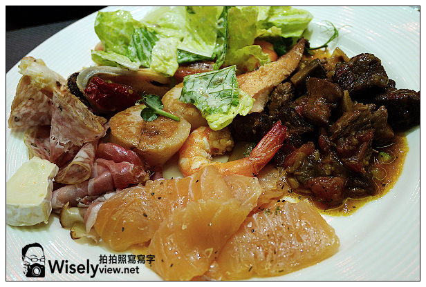 【食記】台北市。內湖區：Fresh & Aged Italian Steak House：咖啡碳香加拿大去骨牛小排(11/13~26限時提供)