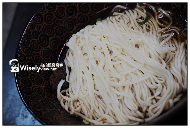 老饒牛肉麵︱從小吃攤起家老字號︱政大木柵美食
