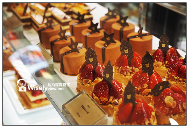 【食記】台北市。信義區：台北101大樓＠Agnes b Café 及 LALOS Bakery～捷運信義線美食