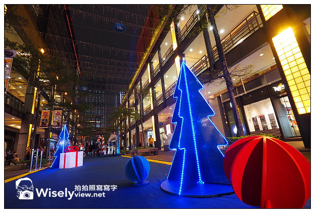 【隨拍】台北信義。捷運市政府站：2013台北國際聖誕城 & Krispy Kreme Doughnuts甜甜圈(台北店)