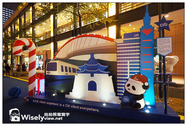 【隨拍】台北信義。捷運市政府站：2013台北國際聖誕城 & Krispy Kreme Doughnuts甜甜圈(台北店)