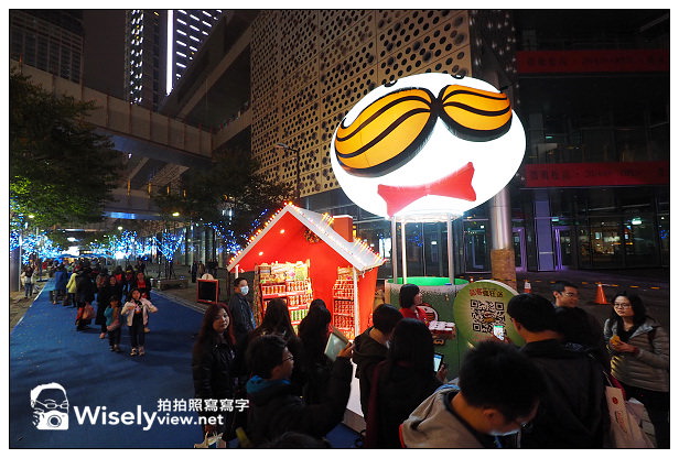 【隨拍】台北信義。捷運市政府站：2013台北國際聖誕城 & Krispy Kreme Doughnuts甜甜圈(台北店)