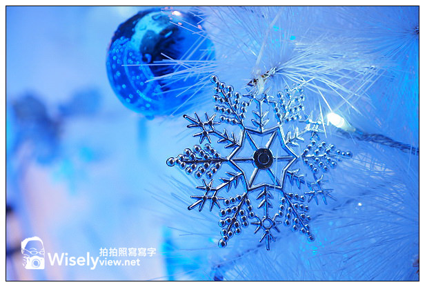 【隨拍】台北信義。捷運市政府站：2013台北國際聖誕城 & Krispy Kreme Doughnuts甜甜圈(台北店)