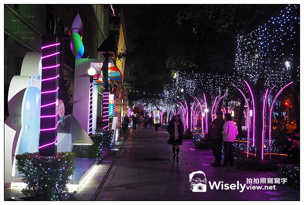 【隨拍】台北信義。捷運市政府站：2013台北國際聖誕城 & Krispy Kreme Doughnuts甜甜圈(台北店)