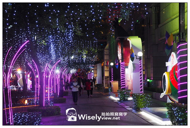 【隨拍】台北信義。捷運市政府站：2013台北國際聖誕城 & Krispy Kreme Doughnuts甜甜圈(台北店)