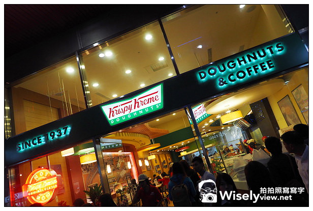 【隨拍】台北信義。捷運市政府站：2013台北國際聖誕城 & Krispy Kreme Doughnuts甜甜圈(台北店)