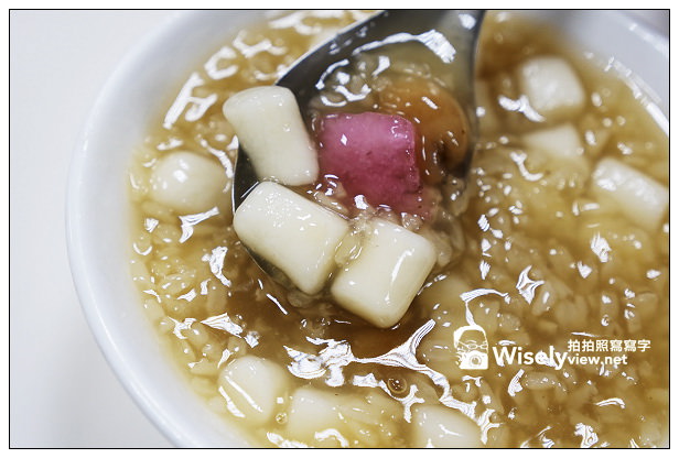 【食記】台北市。萬華區：艋舺夜市＠龍都冰菓室(福圓粥) + 豐原排骨麵
