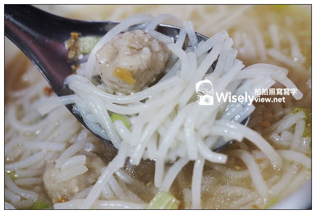 【食記】宜蘭縣。三星鄉:三星公有市場@阿川好吃魚丸米粉、豬寶滷味、明記黑胡椒燒肉粽 【食記】宜蘭縣。三星鄉:三星公有市場@阿川好吃魚丸米粉、豬寶滷味、明記黑胡椒燒肉粽