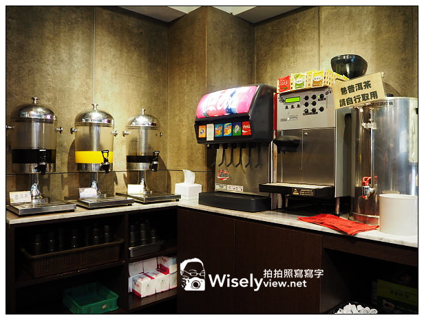 【食記】台北市。信義區：辣中間(信義總店)＠麻辣鴛鴦吃到飽，價位內容還算不錯