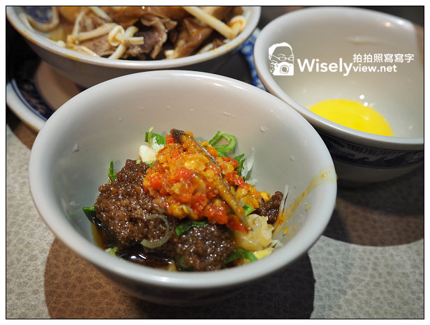 【食記】台北市。信義區：辣中間(信義總店)＠麻辣鴛鴦吃到飽，價位內容還算不錯
