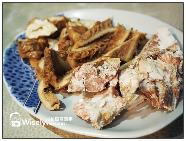 【食記】台北市。信義區：辣中間(信義總店)＠麻辣鴛鴦吃到飽，價位內容還算不錯
