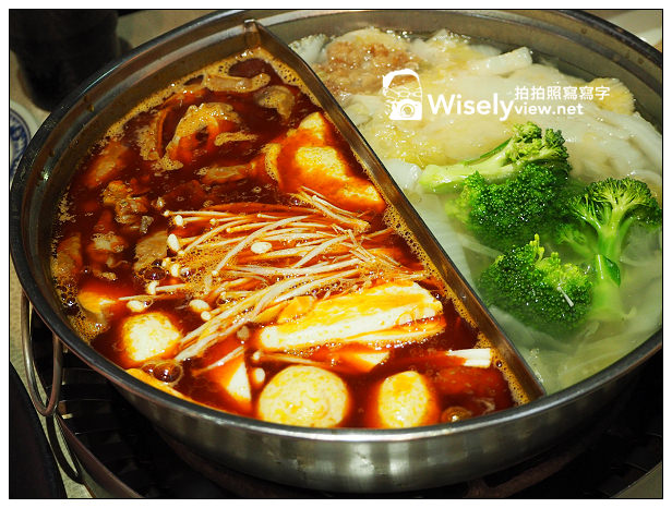 【食記】台北市。信義區：辣中間(信義總店)＠麻辣鴛鴦吃到飽，價位內容還算不錯