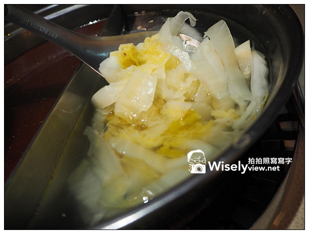 【食記】台北市。信義區：辣中間(信義總店)＠麻辣鴛鴦吃到飽，價位內容還算不錯