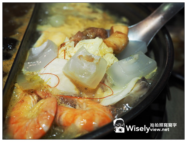 【食記】台北市。信義區：辣中間(信義總店)＠麻辣鴛鴦吃到飽，價位內容還算不錯