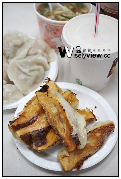 台北北投 石牌美食︱蕭記大餛飩、阿財鍋貼︱捷運石牌站 台北北投 石牌美食︱蕭記大餛飩、阿財鍋貼︱捷運石牌站