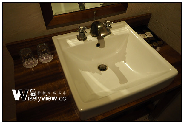 【住宿】台北市。北投區：9PLUS荷豐溫泉會館＠位銀光巷的中式東方風呂