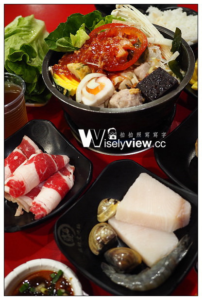 【食記】新北市。新店區：老先覺麻辣窯燒鍋＠平價連鎖品牌，胡麻鍋味道還不錯