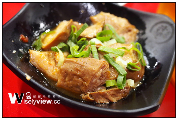 【食記】新北市。新店區：老先覺麻辣窯燒鍋＠平價連鎖品牌，胡麻鍋味道還不錯