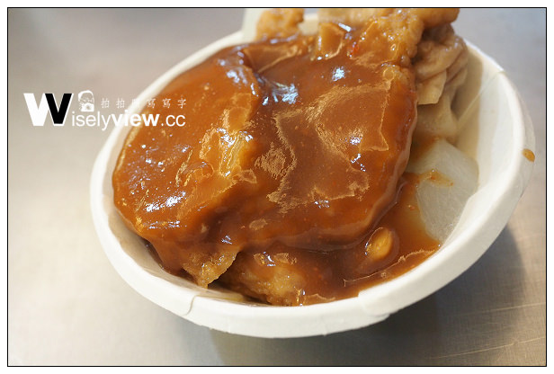 【食記】新北市。新店區：甜不辣/肉圓/油粿&沙茶魷魚肉羹＠中正路與建國路交叉口