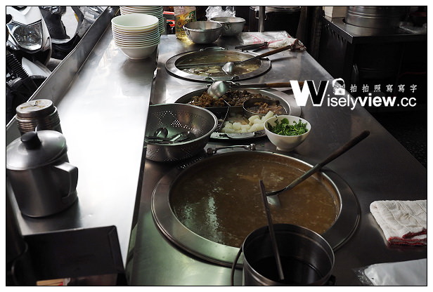 【食記】新北市。板橋區：裕民街夜市小吃＠阿益魯肉飯、(陽明街)嘉義粉條冰