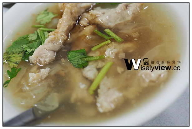 【食記】新北市。板橋區：裕民街夜市小吃＠阿益魯肉飯、(陽明街)嘉義粉條冰