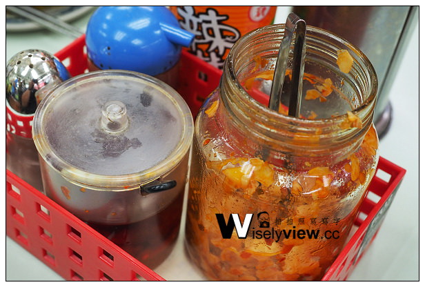 【食記】新北市。永和區：大家美食館＠嘉義肉粽與排骨酥湯，捷運頂溪站1號出口後方