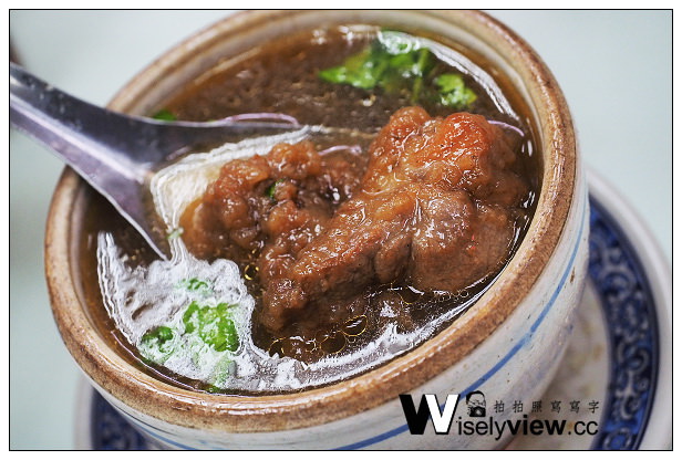 【食記】新北市。永和區：大家美食館＠嘉義肉粽與排骨酥湯，捷運頂溪站1號出口後方