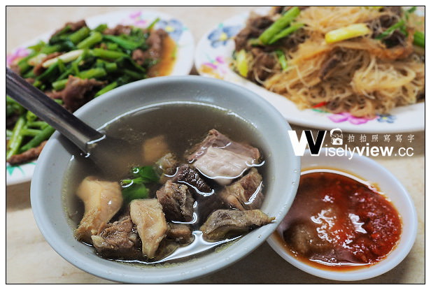 【食記】台北市。松山區：民生社區美食小吃＠蕭家牛雜湯～炒牛肉與炒米粉也好吃 @WISELY&#039;s 拍拍照寫寫字