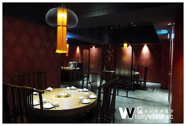 【食記】台北市。松山區：畏公長生麻辣鍋＠味道溫和環境復古，台北小巨蛋正對面