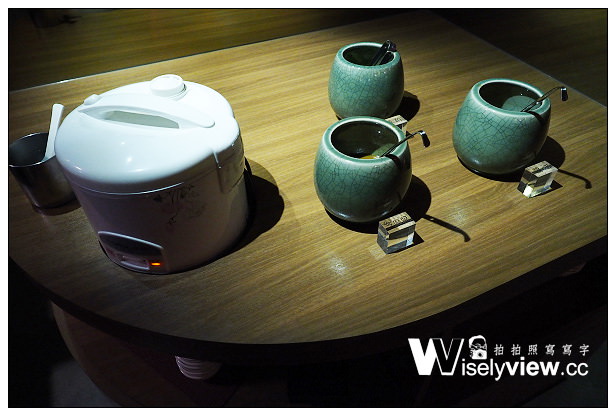 【食記】台北市。松山區：畏公長生麻辣鍋＠味道溫和環境復古，台北小巨蛋正對面