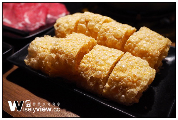 【食記】台北市。松山區：畏公長生麻辣鍋＠味道溫和環境復古，台北小巨蛋正對面