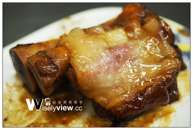 【食記】新北市。新店區：北港肉焿/魯肉飯＠南部道地口味，滷豬腳才是王道