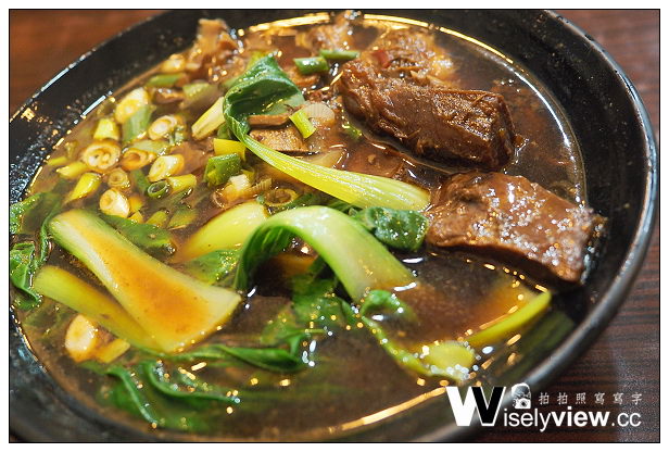 【食記】新北市。新店區：梅園超人牛肉麵＠傳統口味肉質一流，經典的老味道