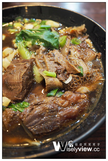 【食記】新北市。新店區：梅園超人牛肉麵＠傳統口味肉質一流，經典的老味道